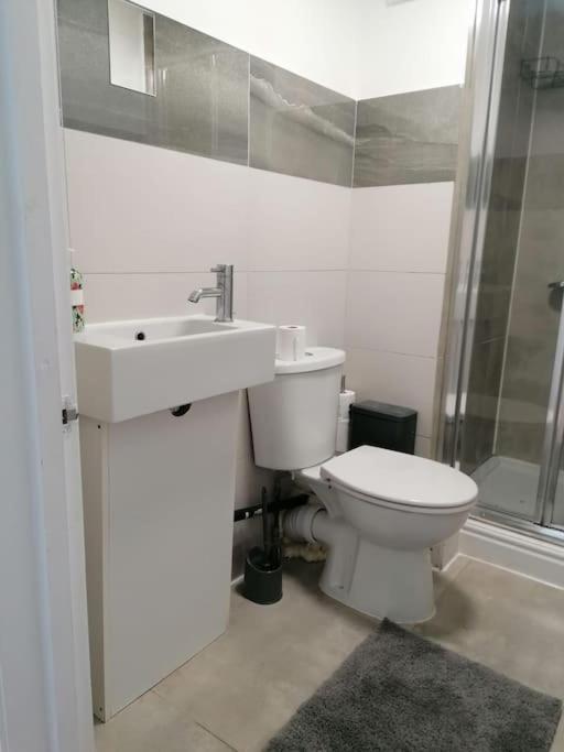 King'S Cross Road Private Rooms London Exterior photo