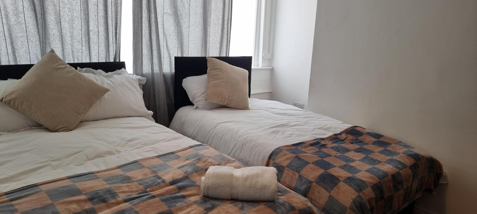 King'S Cross Road Private Rooms London Exterior photo