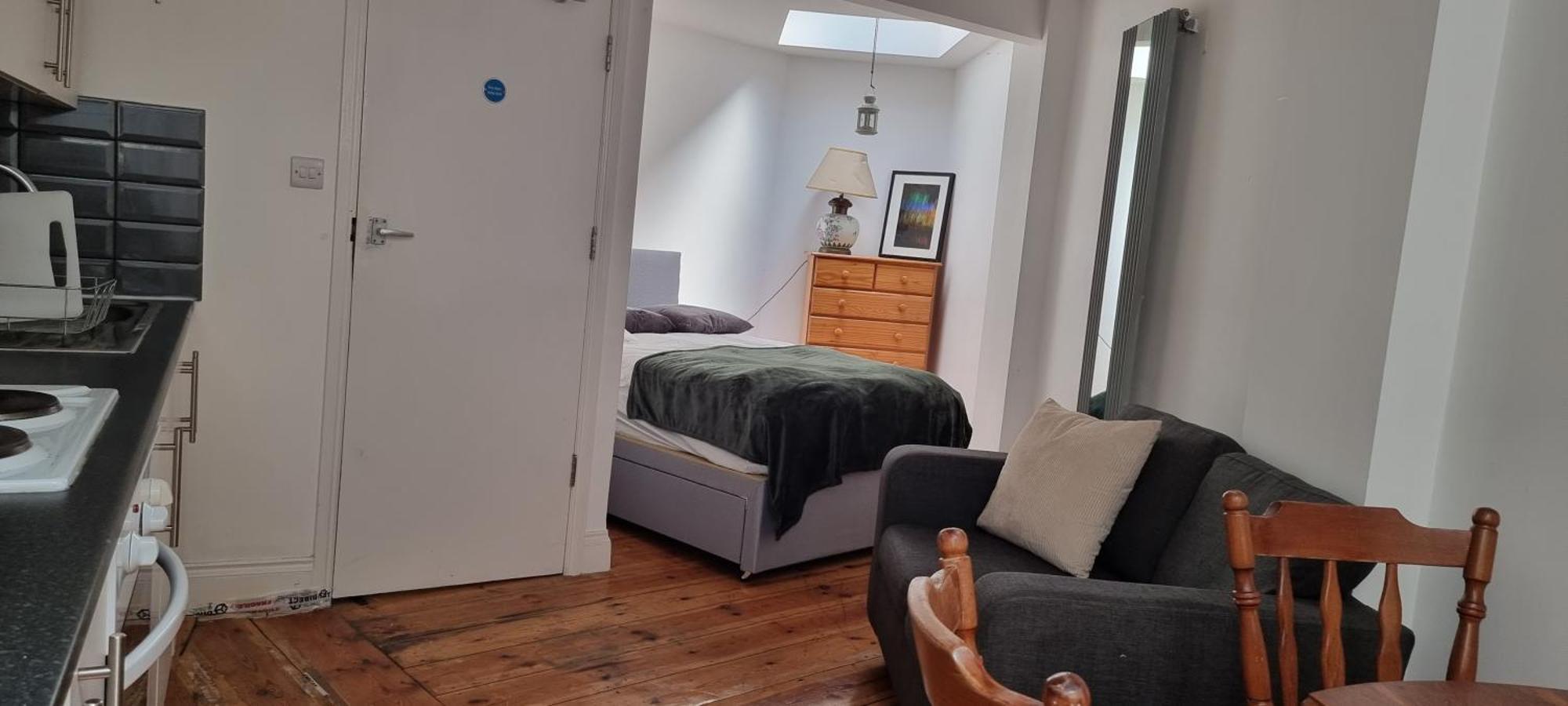 King'S Cross Road Private Rooms London Exterior photo